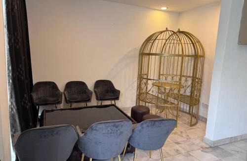 Sri Petaling Villa | ENTIRE SEMI D BBQ KTV ROOM PETS FRIENDLY CORNER LOT SRI PETALINg