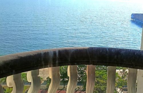 Taman Tanjung Apartment | ERICCA 3 Bedroom Seaview Suite, Glory Beach Resort, PD