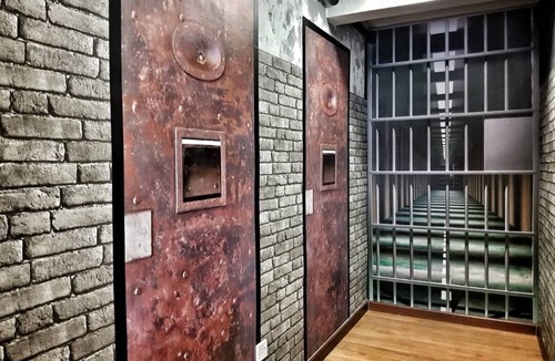 Ara Damansara Apartment | Escapade Prison Hotel
