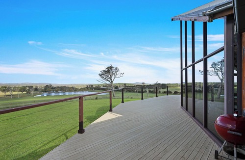 Joadja House | Escape to The Lodge at Eagle Rock Farm - a spectacular chalet-style residence