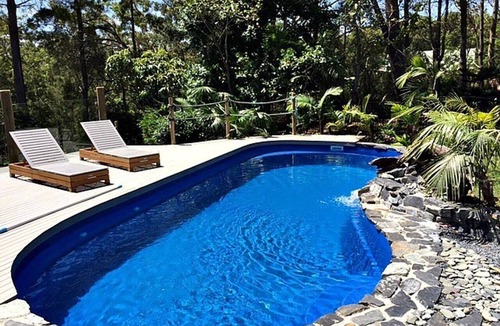 Diamond Beach House | EV-Friendly Dog Friendly Beachside Stay - Pool+Firepit