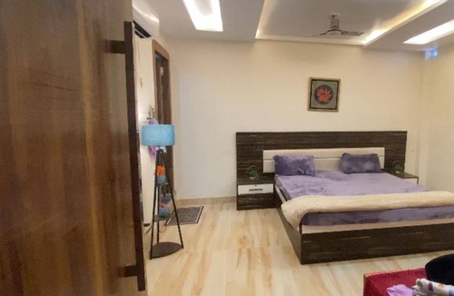 Allahabad Bed & Breakfast | Exclusive premium 2-bedroom in Prayagraj with AC, WiFi