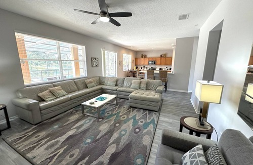 West Haven Villa | Executive 5 Bed 4 Bath Villa - South Facing Pool & Spa only 15 mins from Disney