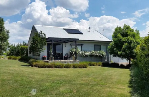 Lucknow Cottage | ‘Exeter Cottage' - Your Private Country Oasis’