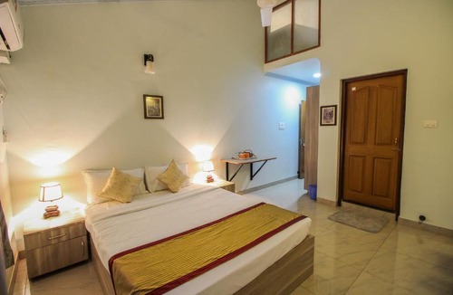 Sernabatim Apartment | Exotic Pool View Studio in Colva, Goa
