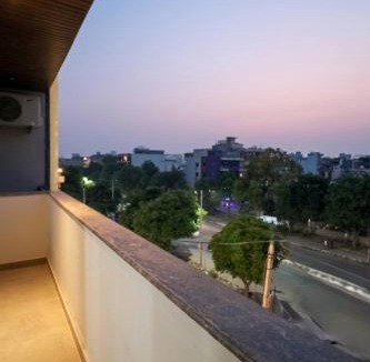Sector 51 Hotel | Exotic Studio Stayz
