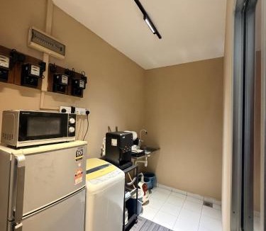 Bukit Baru House | EZYHome Room Stay BukitBeruang Melaka