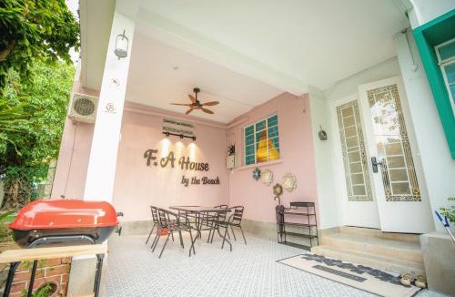 Tanjung Tokong House | FA House by the Beach