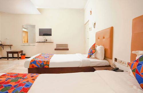 Teynampet Hotel | Fabexpress Planet Grande