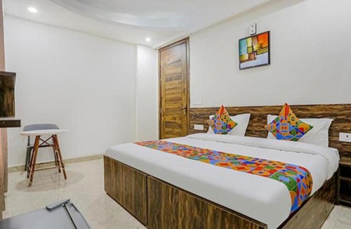 Udyog Vihar Hotel | FabHotel Amrit Grand