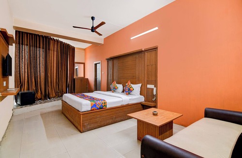 Rajarhat Hotel | Fabhotel Aqua Villa