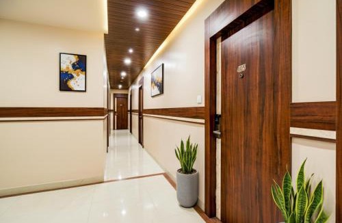 Nampally Hotel | FabHotel Arastu Plaza - Nr Nampally Railway Station