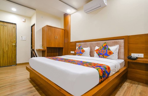 Rau Hotel | FabHotel Atharv - Airport