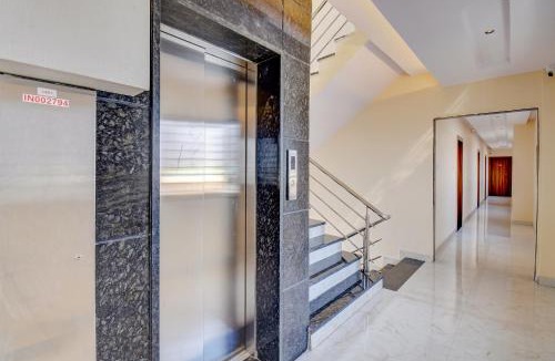 Rajgurunagar Hotel | FabHotel Ayodhya
