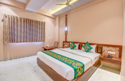 Rajgurunagar Hotel | FabHotel Ayodhya
