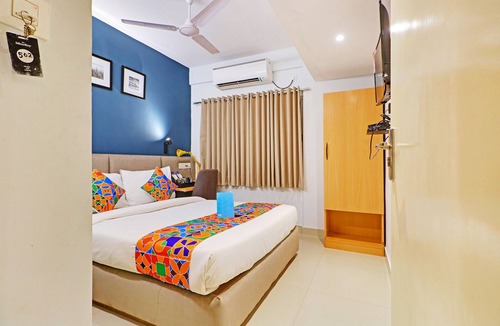 Kolkata Hotel | FabHotel Azure Sky