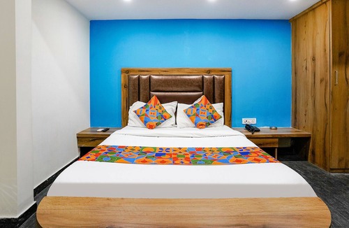Goregaon East Hotel | Fabhotel Babas Residency
