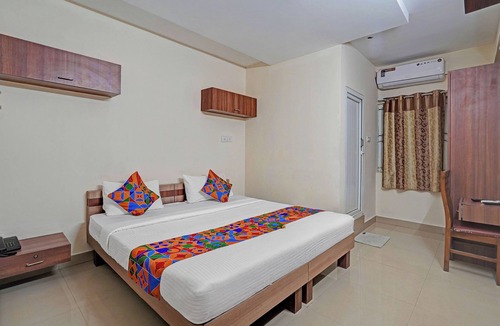 Bellandur Hotel | FabHotel Blueberry - Bellandur