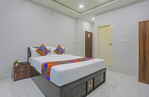 Bengaluru Hotel | FabHotel Bluemoon Residency - Near Whitefield Main Road