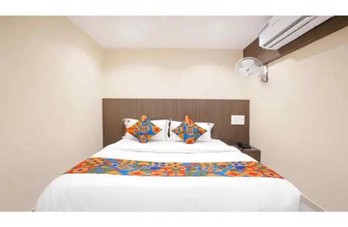 Goregaon West Hotel | FabHotel Casa Royal Residency