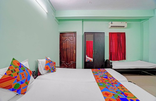 Porur Hotel | FabHotel D Qube - Porur