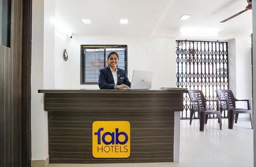 Kharadi Hotel | FabHotel Destination 42 - Nr Pheonix Mall