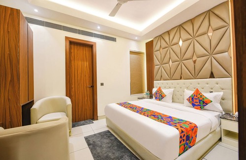 Pashim Vihar Hotel | FabHotel Dreamz - Paschim Vihar