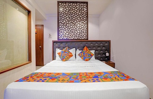 Kalyan Hotel | FabHotel Dukes Plaza