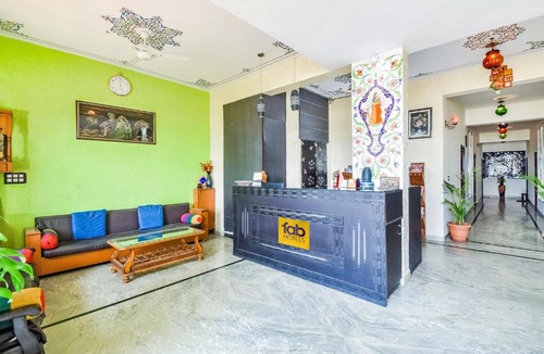 Udaipur Hotel | FabHotel Everest International