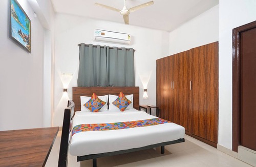 HITEC City Hotel | FabHotel Frenotel - Madhapur