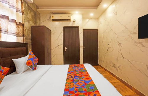 Kalkaji Hotel | FabHotel Gera’s