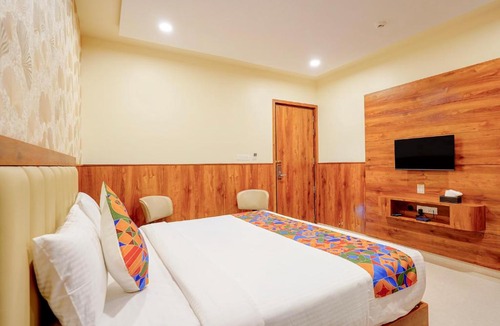 Krishnarajapura Hotel | FabHotel Golden Stay I