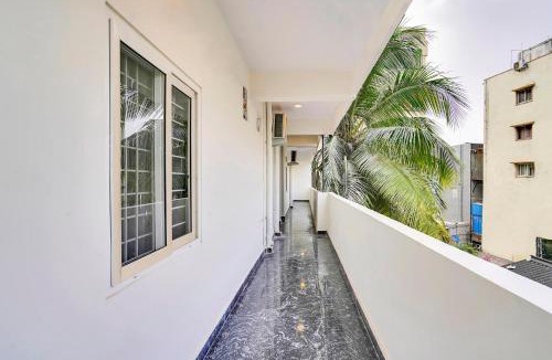 Hyderabad Hotel | FabHotel Grand Aarvi Prime - Nr Hafeezpet, Madeenaguda