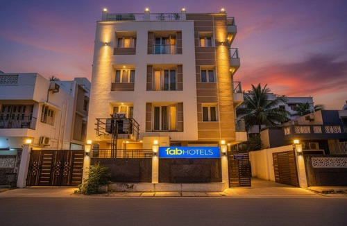 Perambur Purasavakam Hotel | FabHotel Home Tree Service Apartment