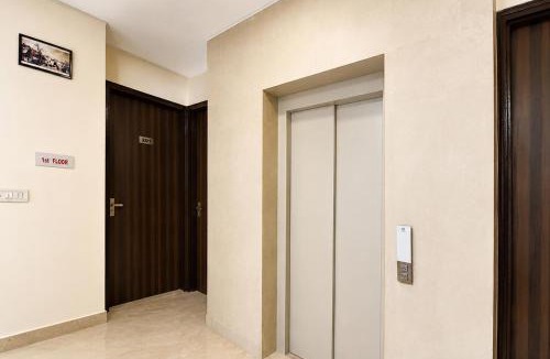 Karol Bagh Hotel | FabHotel Karol Bagh Residency - Nr Karol Bagh Market
