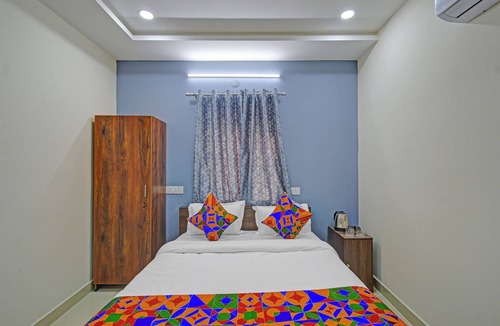 Nanakram Guda Hotel | Fabhotel Karthik’S Elite