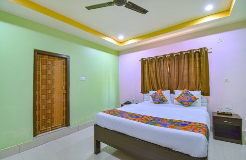Guwahati Hotel | Fabhotel Knight Airways