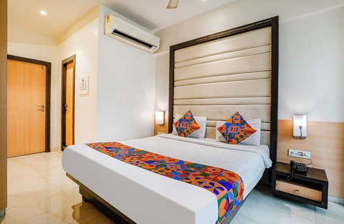 Kopar Khairane Hotel | Fabhotel Konar Inn
