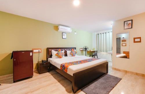 Bellandur Hotel | FabHotel La Palma Suites - Nr RMZ Eco world