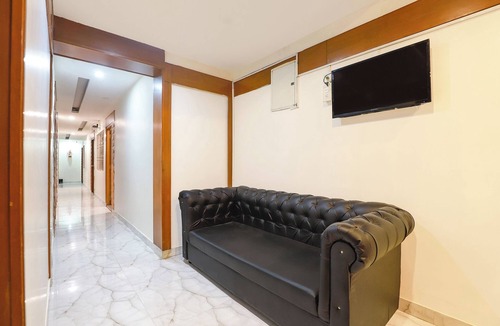 Royapettah Hotel | Fabhotel Lloyd’S Inn
