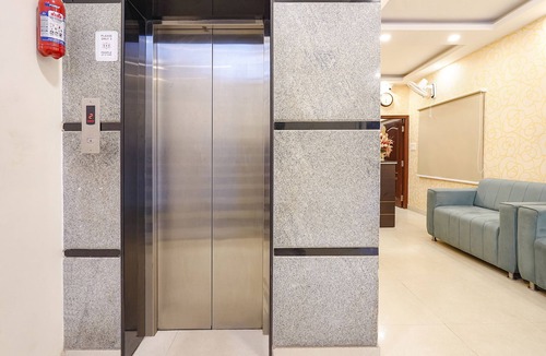 Jayanagar Hotel | FabHotel Maark Inn - Tilak Nagar, Jayanagar