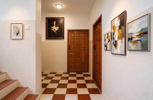 Chennai Hotel | FabHotel Madras Residency