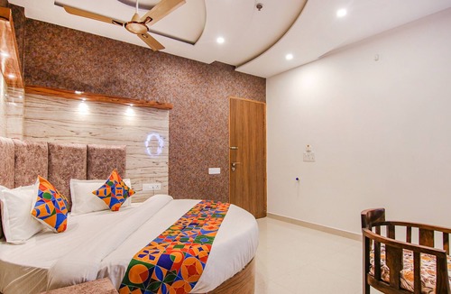 Kishangarh Hotel | Fabhotel Meridian Inn