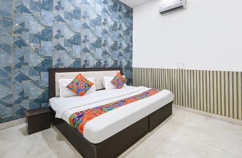 New Delhi Hotel | FabHotel Metro Inn I