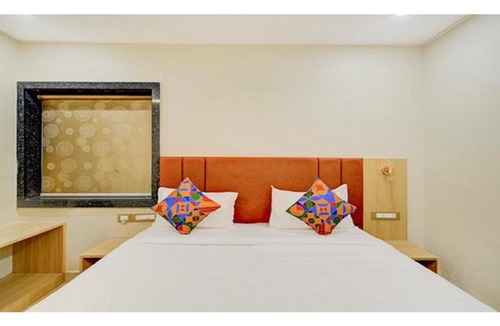 Hyderabad Hotel | FabHotel Mio