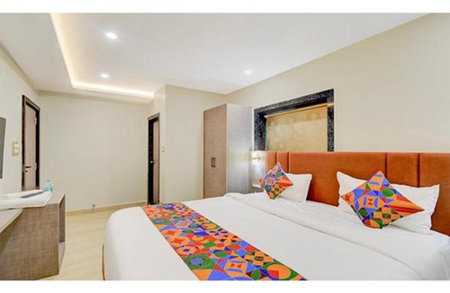 Hyderabad Hotel | FabHotel Mio