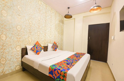 East of Kailash Hotel | Fabhotel Mohan Villa