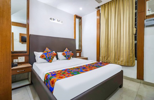 Patna Hotel | FabHotel Nand