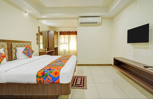 Nellore Hotel | Fabhotel New Raadhey Guest Inn