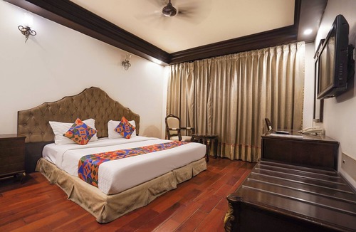 New Friends Colony Hotel | Fabhotel Nfc Royale